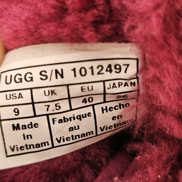 UGG Kristin Fuchsia Suede Wedge Boot - Picture 4 of 9